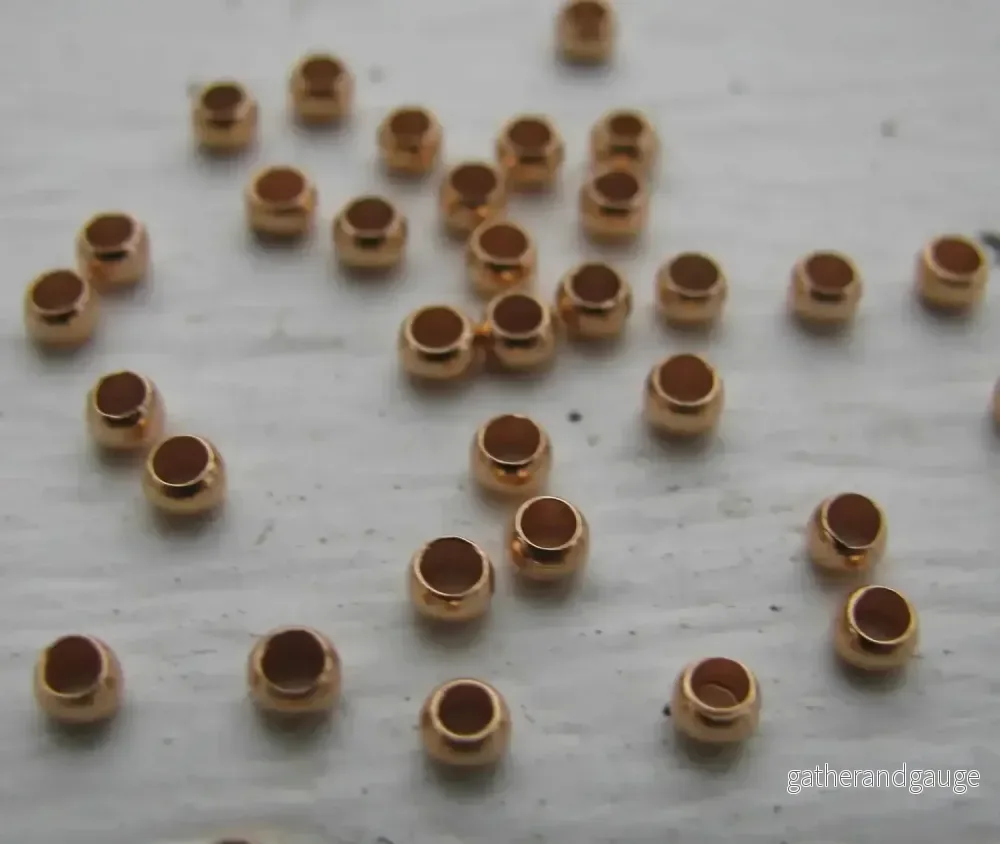 Klämpärlor - Roséguldfärgade 2,5mm, 50-pack - Bild 2