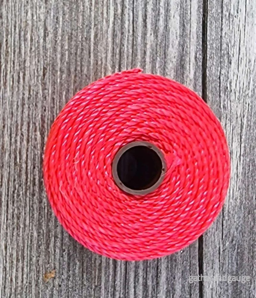 S-lon Heavy Macrame – Coral Pink 1 rulle S-lon Heavy Macrame – Coral Pink 1 rulle