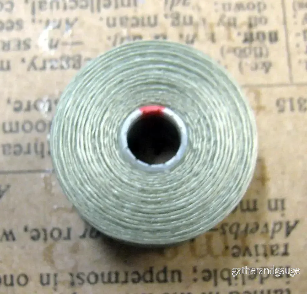 S-Lon bead thread – Ash, storlek D, 1 rulle S-Lon bead thread – Ash, storlek D, 1 rulle