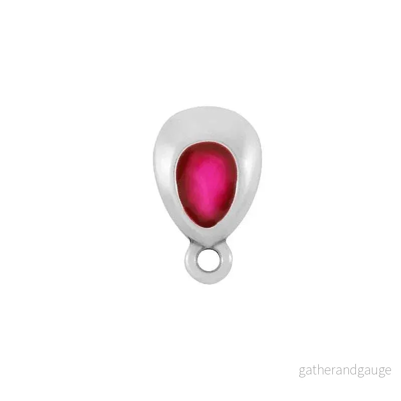 Örstickare Silverpläterad – Droppe med cerise mitt, 2-pack Örstickare Silverpläterad – Droppe med cerise mitt, 2-pack