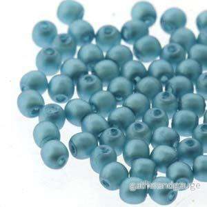 Tjeckiska vaxade glaspärlor - Cerulean Matt 2mm