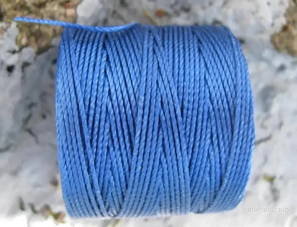 S-Lon bead cord - Capri Blue, 1 rulle - Bild 2
