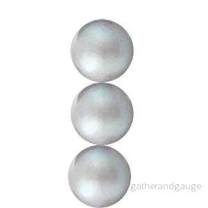 Preciosa Pearl Round – Maxima Pearlescent Grey 4 mm, 1 sträng