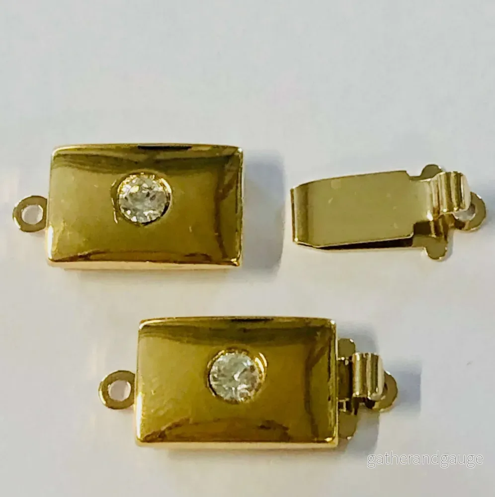 Claspgarten instickslås - Rektangel med swarovski kristall 23k guldpläterad 13x8mm, 1 styck