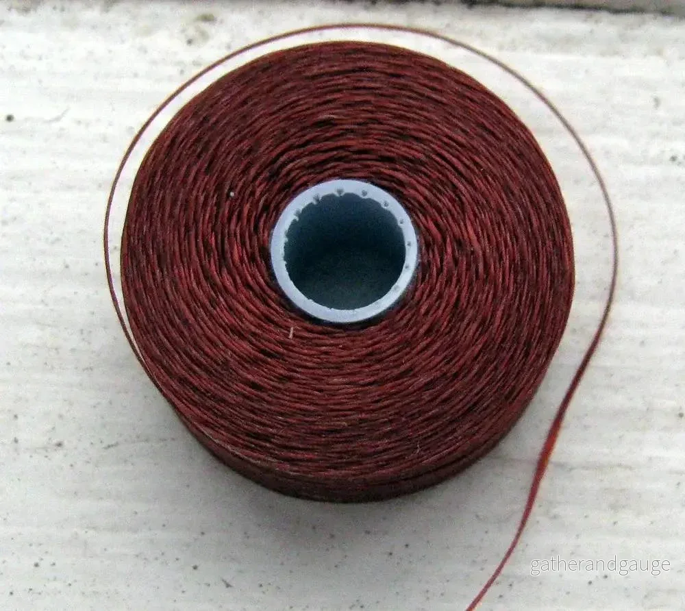 S-Lon bead thread - Sienna, strl D, 1 rulle
