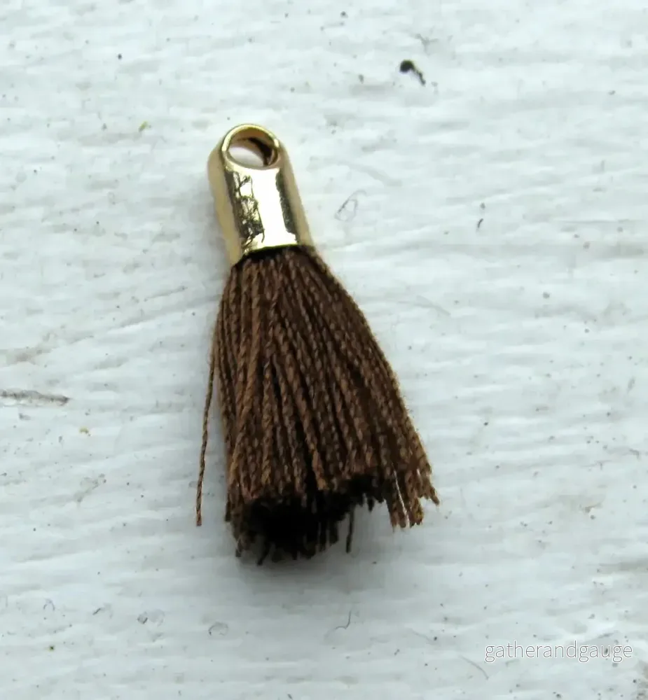 Bomullstofs – Brun / Guld 18mm 1 styck Bomullstofs – Brun / Guld 18mm 1 styck