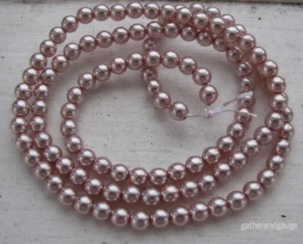 Tjeckiska Vaxade Glaspärlor - Rose Crème 4mm, 1 sträng - Bild 2