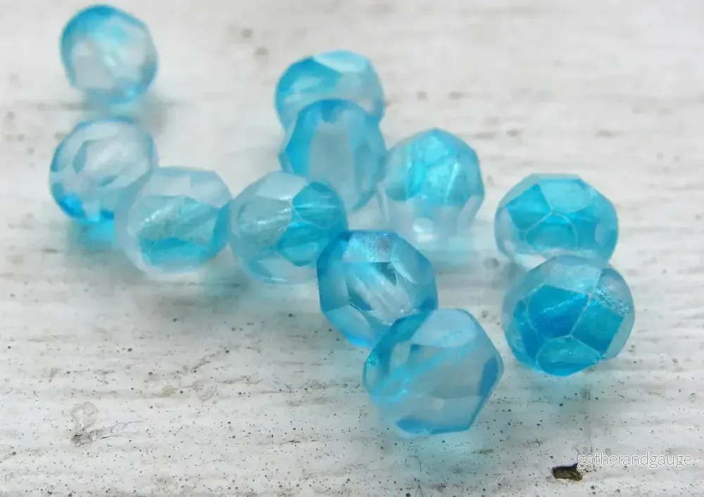 Tjeckiska Firepolish - Matte Aquamarine Coated 6mm, 25-pack - Bild 2