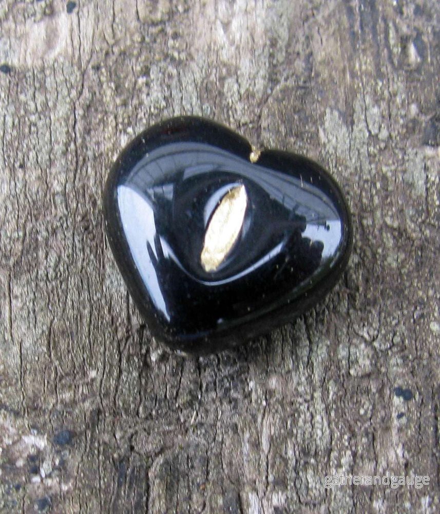 Tjeckisk Glaspärla – Hjärta Svart 14mm 1 styck Tjeckisk Glaspärla – Hjärta Svart 14mm 1 styck