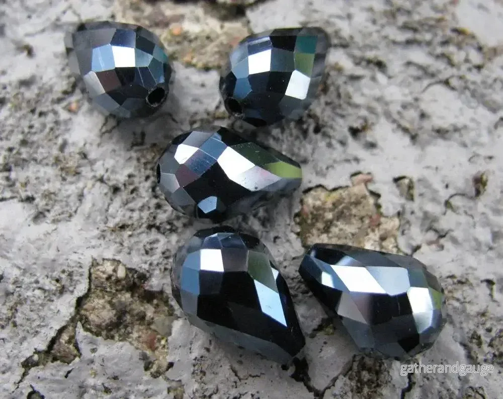 Facetterade Droppar - Svarta med Lyster, 11x8mm 1 sträng