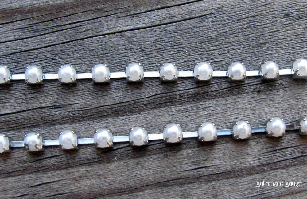 Strasskedja Silverfärgad - Vita akrylpärlor 3mm, 20 cm