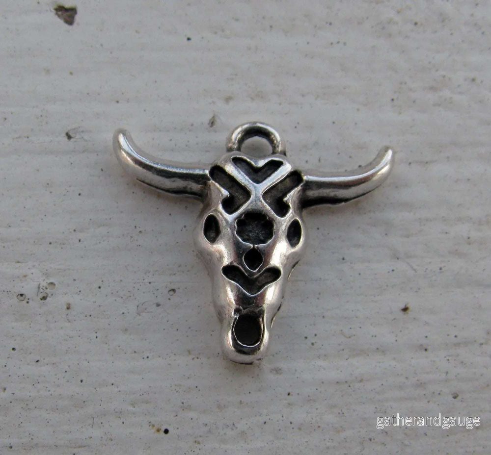Berlock silverfärgad - Tjurhuvud med mönster 19x16mm 1 styck