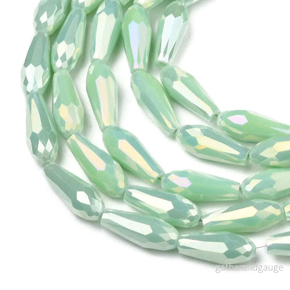 Facetterade droppar – Teardrop Medium Aquamarine Rainbow, 15x6mm, 1 styck Facetterade droppar – Teardrop Medium Aquamarine Rainbow, 15x6mm, 1 styck