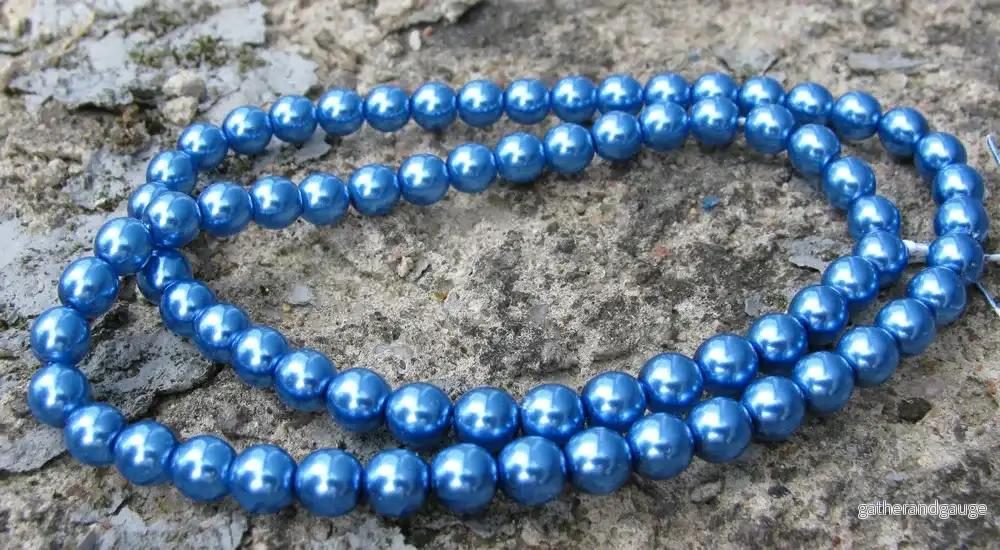 Tjeckiska vaxade glaspärlor - Persian Blue 6mm, 1 sträng