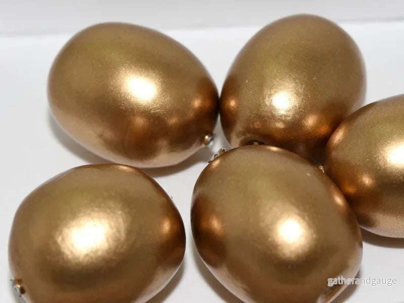 Papper Mache Beads – Gold Oval 24x18mm 1 styck Papper Mache Beads – Gold Oval 24x18mm 1 styck