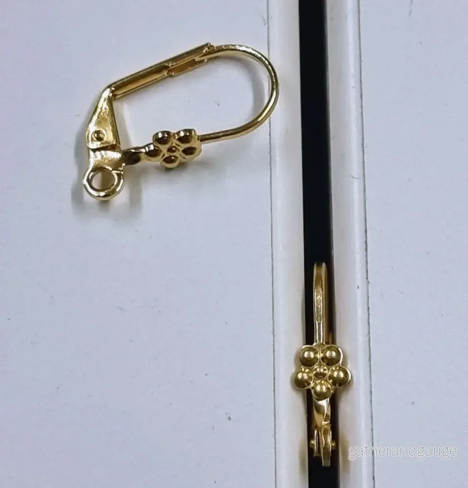 Örkrok Brisyr 24K guldpläterad - Blomma 9,5x18 mm, 1 par - Bild 3