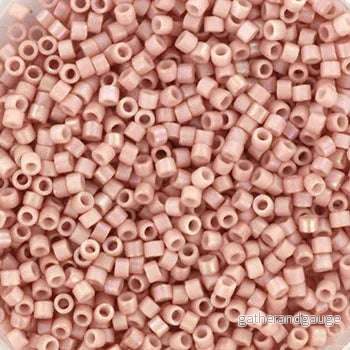 Miyuki Delica – Opaque Matte AB Pink Champagne 11/0, 5 gram