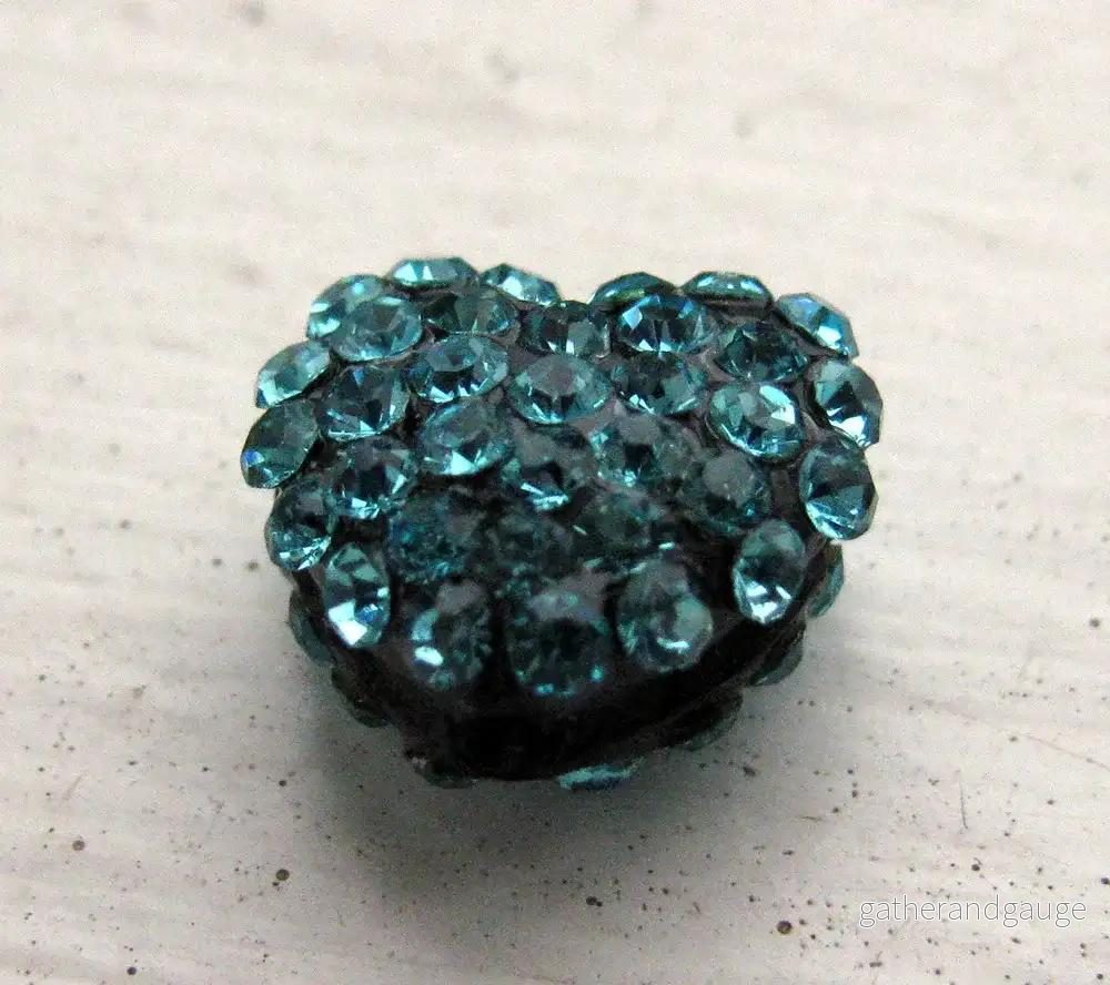 Strasspärla i resin - Turkost hjärta 1 st - Bild 2