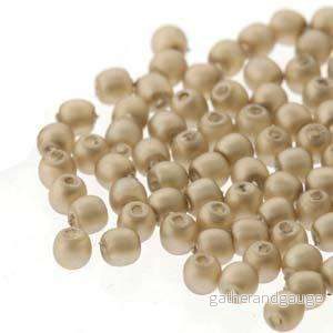 Tjeckiska Vaxade Glaspärlor - Champagne Matt 2mm, 1 Sträng