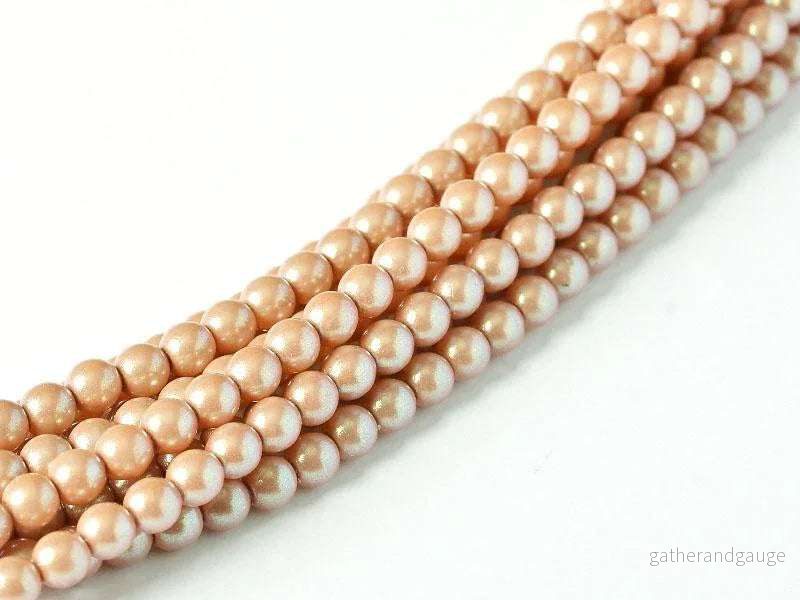 Tjeckiska Pearl Shell – Himalayan Salt 2mm, 1 sträng Tjeckiska Pearl Shell – Himalayan Salt 2mm, 1 sträng
