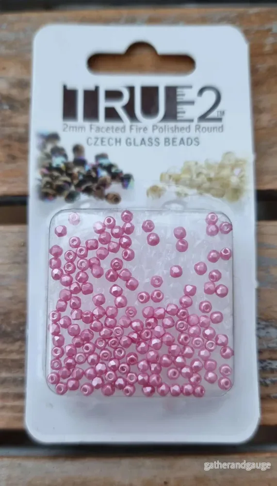 Tjeckiska Firepolish – Pastel Pink, True 2 mm, 2 gram Tjeckiska Firepolish – Pastel Pink, True 2 mm, 2 gram
