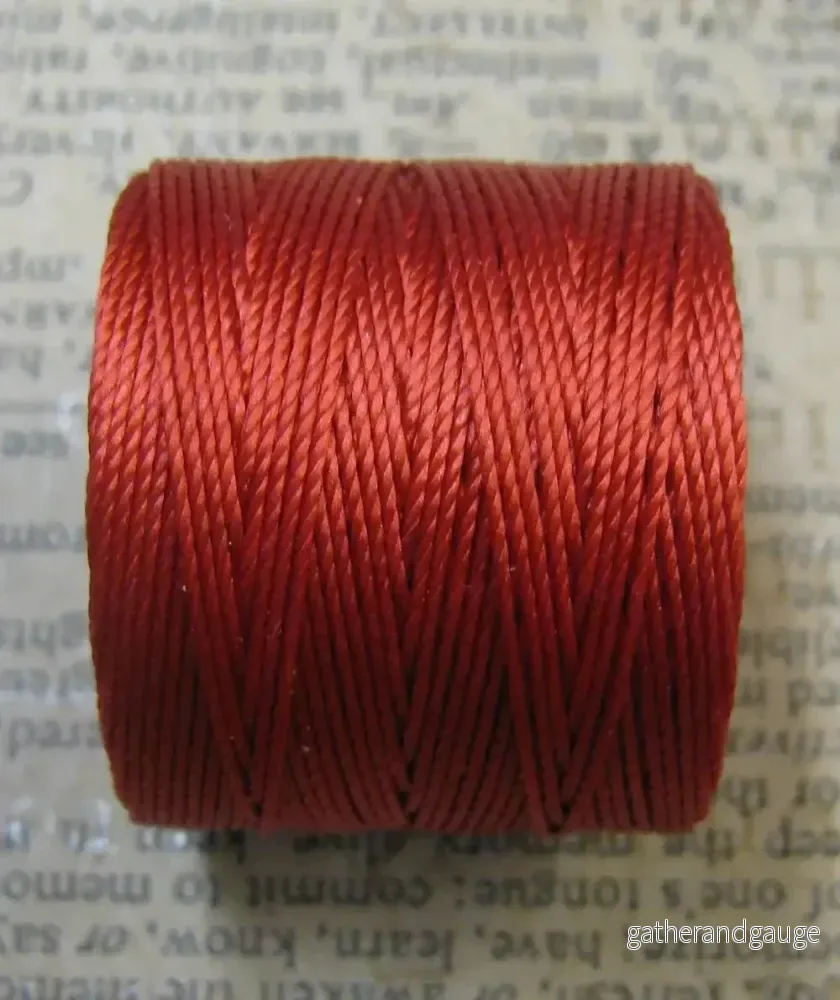 S-Lon Bead Cord - Shanghai Red, 1 Rulle - Bild 2