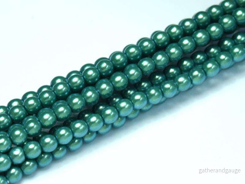 Tjeckiska Pearl Shell – Peppermint 3mm, 1 sträng Tjeckiska Pearl Shell – Peppermint 3mm, 1 sträng