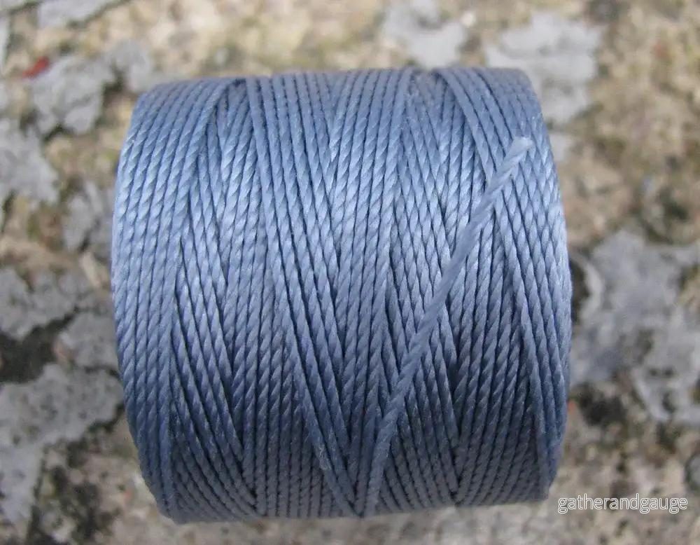 S-Lon Bead Cord - Montana, 1 Rulle - Bild 2