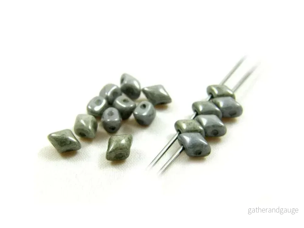Vario Bead – Alabaster Grey Luster 10 gram Vario Bead – Alabaster Grey Luster 10 gram