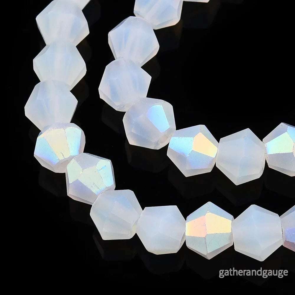 Glaspärlor Bicone - Matt Jadeimitation Vit AB, 4mm