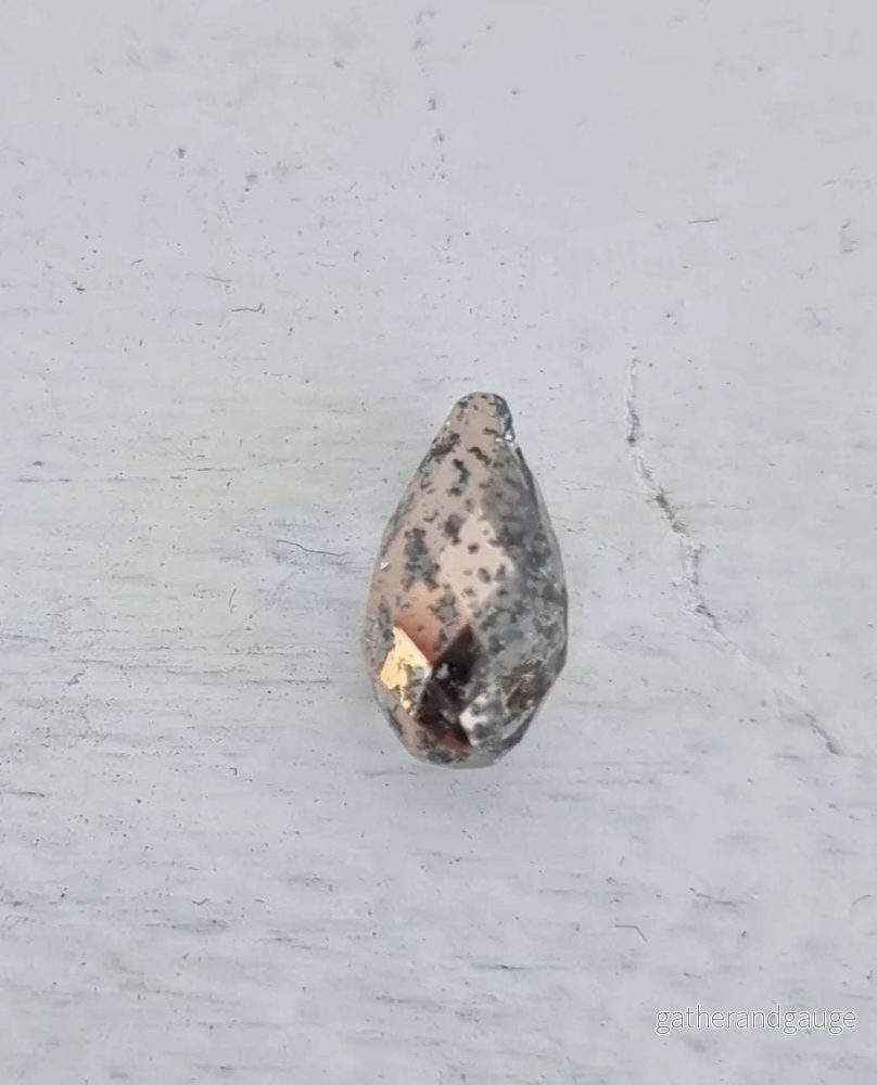 Swarovski Crystals Briolette Pendant (6010) – Crystal Rose Patina 13×6,5mm Swarovski Crystals Briolette Pendant (6010) – Crystal Rose Patina 13×6,5mm
