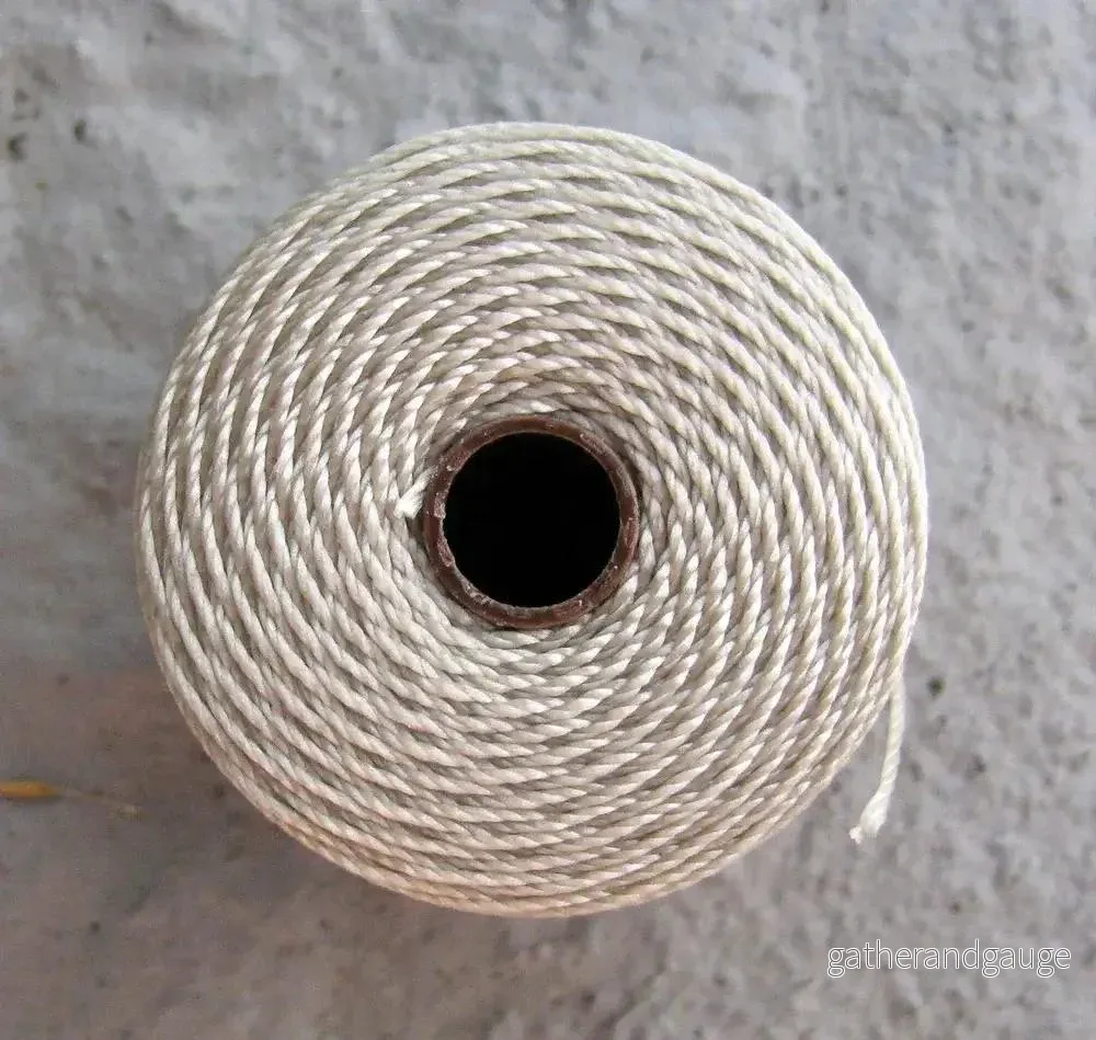 S-Lon Bead Cord – Light Grey, 1 Rulle S-Lon Bead Cord – Light Grey, 1 Rulle