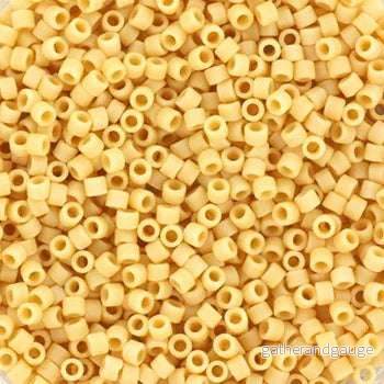 Miyuki Delica – Opaque Matte Pear 11/0, 5 gram Miyuki Delica – Opaque Matte Pear 11/0, 5 gram