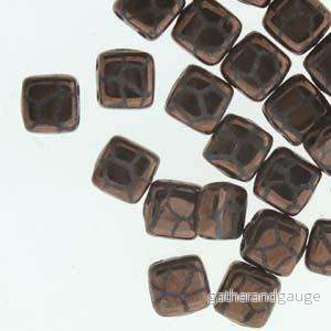 CzechMates Tile Beads – Jet Laser Bronze Cracked, 1 sträng
