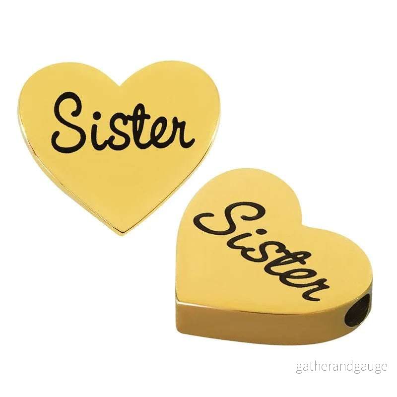 Mellandel 18k guldpläterad – Hjärta med text ’sister’ 13x15mm 1 styck Mellandel 18k guldpläterad – Hjärta med text ’sister’ 13x15mm 1 styck