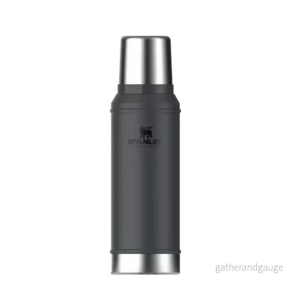Classic Stainless Steel Thermos 0,94 L Svart – robust termos för hela dagen Classic Stainless Steel Thermos 0,94 L Svart – robust termos för hela dagen