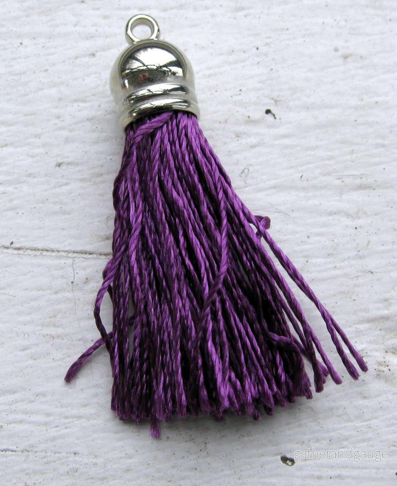 Hänge tassel silver - Trådar, Mörklila 40mm 1 styck