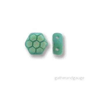 Honeycomb - Turquois Green Laser Core Matt AB 6mm, 1 Sträng