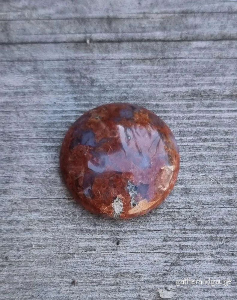 Cabochon – Rund Rödbrun 18mm 1 styck Cabochon – Rund Rödbrun 18mm 1 styck