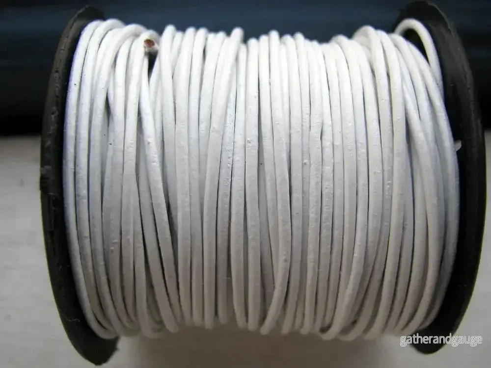 Läderband 1 mm - Vit, 1m