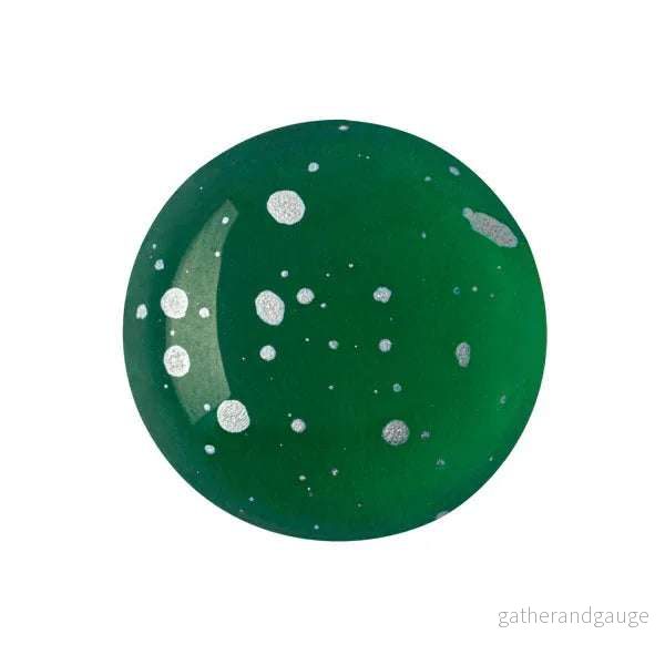 Cabochon par Puca® – Emerald Splash Silver 18 mm, 1 styck Cabochon par Puca® – Emerald Splash Silver 18 mm, 1 styck