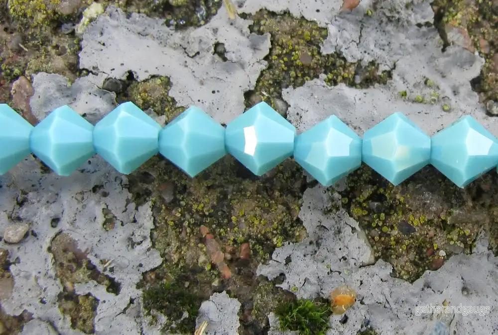 Tjeckiska MC Bicone - Turquoise 6 mm, 1 sträng