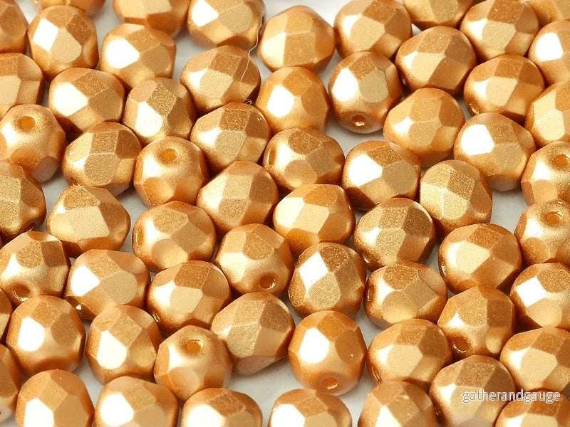 Tjeckiska Firepolish - Pastel Amber 6mm, 25-pack