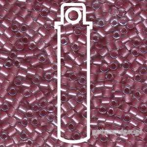 Miyuki Delica – Sparkle Rose Lined Crystal 8/0, 6,8 gram Miyuki Delica – Sparkle Rose Lined Crystal 8/0, 6,8 gram