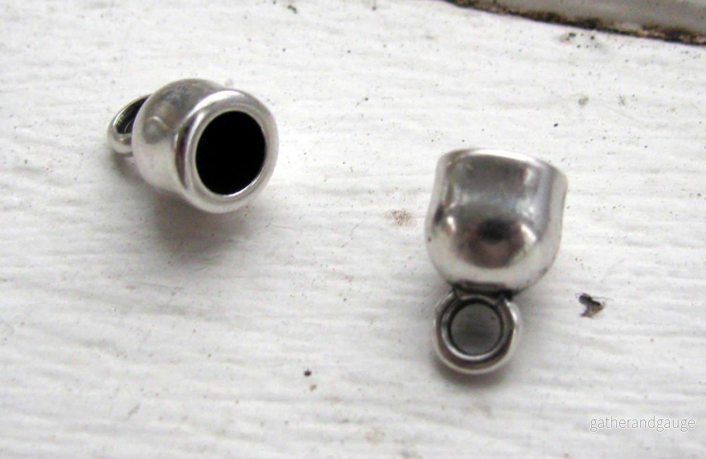 Ändfäste antiksilverfärgade - Rundade med ögla, 5,2mm, 2-pack - Bild 2