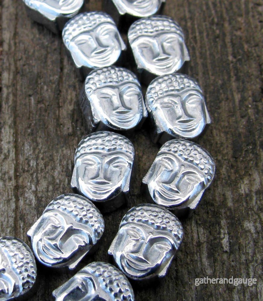 Hematit - Buddha-Huvud 8x7mm, Silverfärgad, 1 Sträng