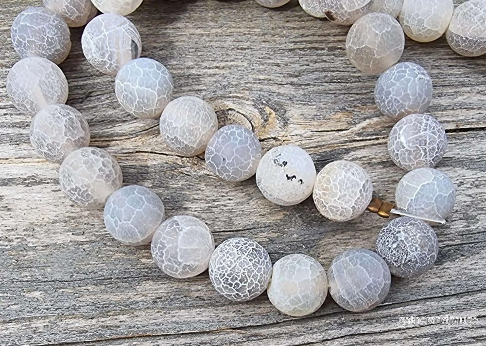 Agat - Frostad Krackelerad Grå 10 mm 1 sträng - Bild 2