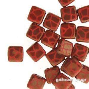CzechMates Tile Beads - Red Laser Bronze Cracked, 1 sträng