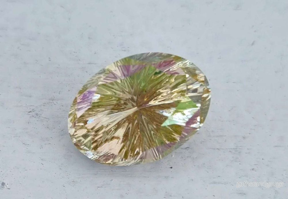 Swarovski Crystals Mystic Oval Fancy Stone – Crystal Luminous Green 18x13mm, 1 styck Swarovski Crystals Mystic Oval Fancy Stone – Crystal Luminous Green 18x13mm, 1 styck