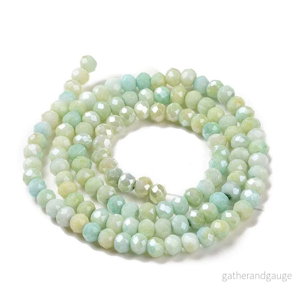 Facetterade glaspärlor – Sommarmix Grön 4x3mm 1 sträng